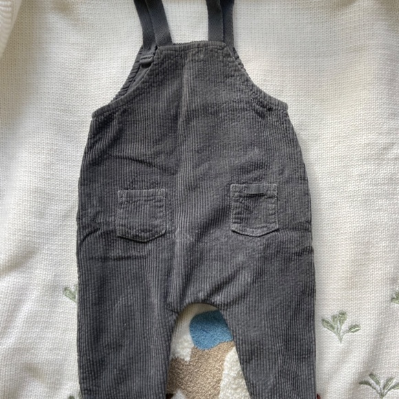 Búho Gray Overalls - Picture 2 of 2